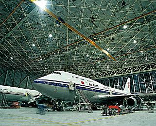 《刺客信条：影》新能力展示 一脚把敌人踹飞